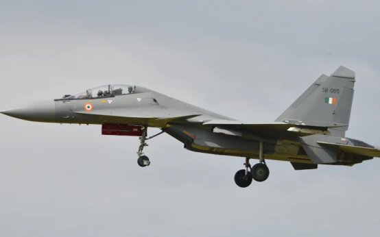 一架苏-30战机坠毁