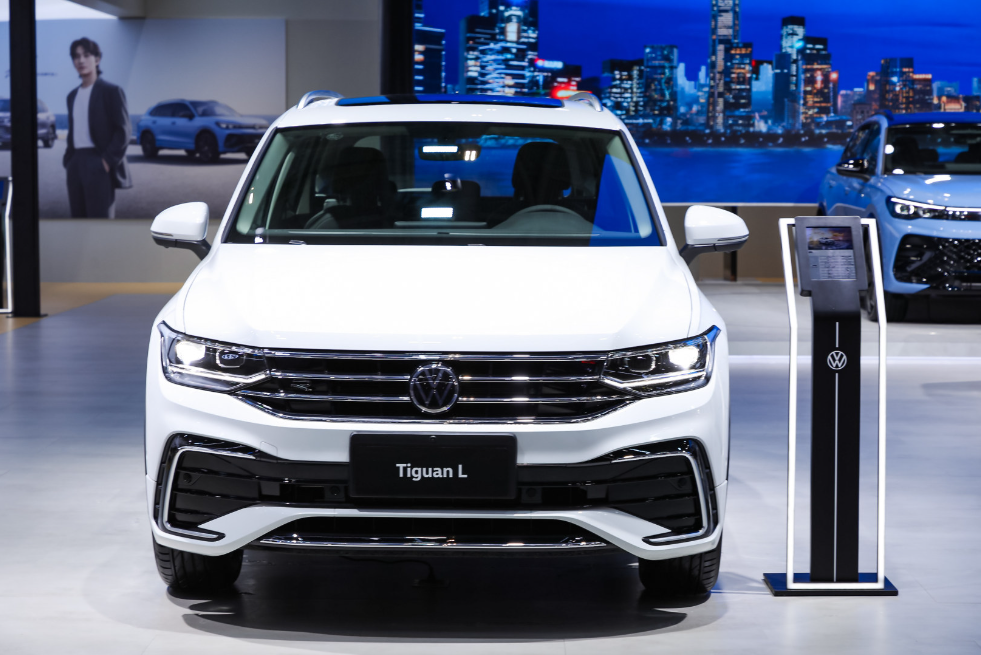 途观l 2024出众款亮相粤港澳大湾区车展,不容错过