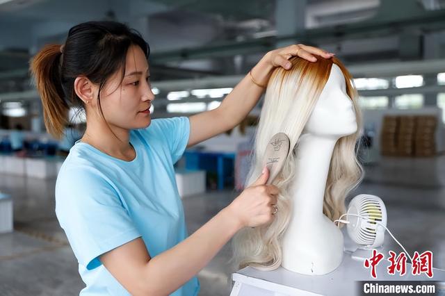 "618"临近 河南许昌发制品产业赶单忙 全球每10顶假发就有6顶来自许昌