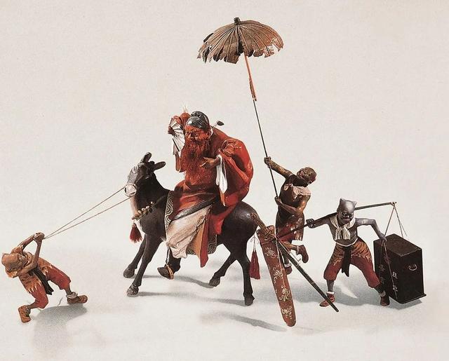 具有代表性的"泥人张"彩塑作品有单人像,多人像以及群像,群像作品多