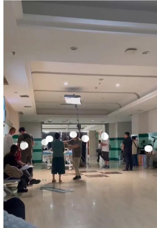 剧组在icu拍短剧,竟让患者家属"哭小声点"?多方回应