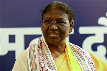 印度总统穆尔穆下令解散第17届人民院