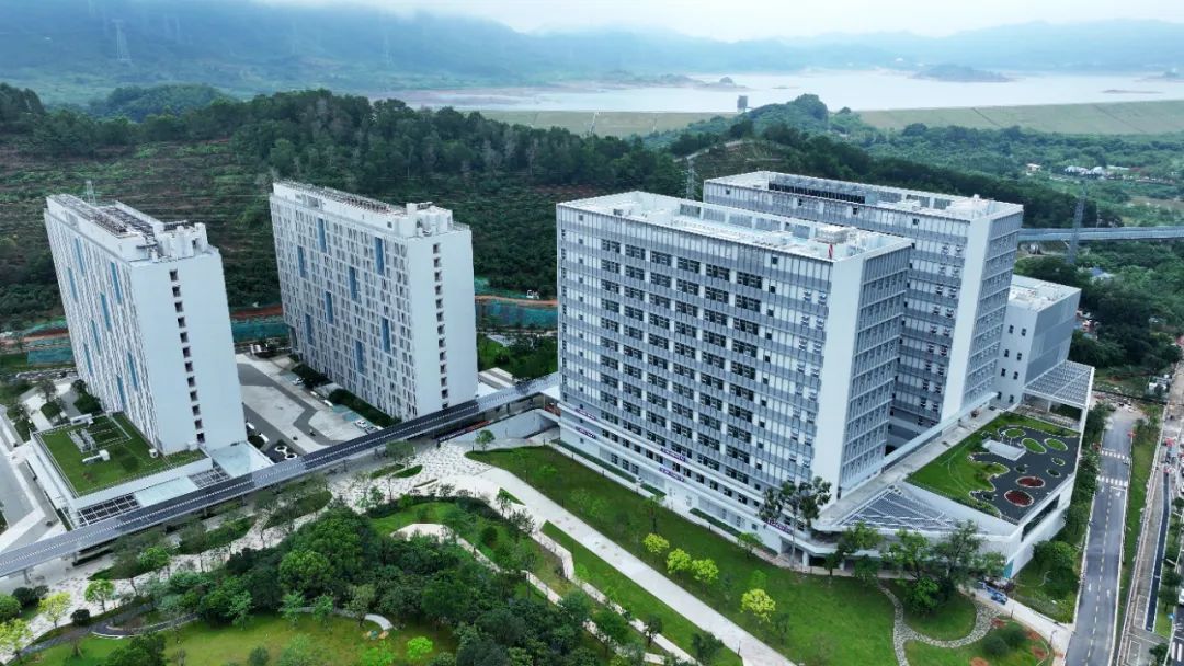 主校区实景图（图片开始：深圳理工大学公众号）