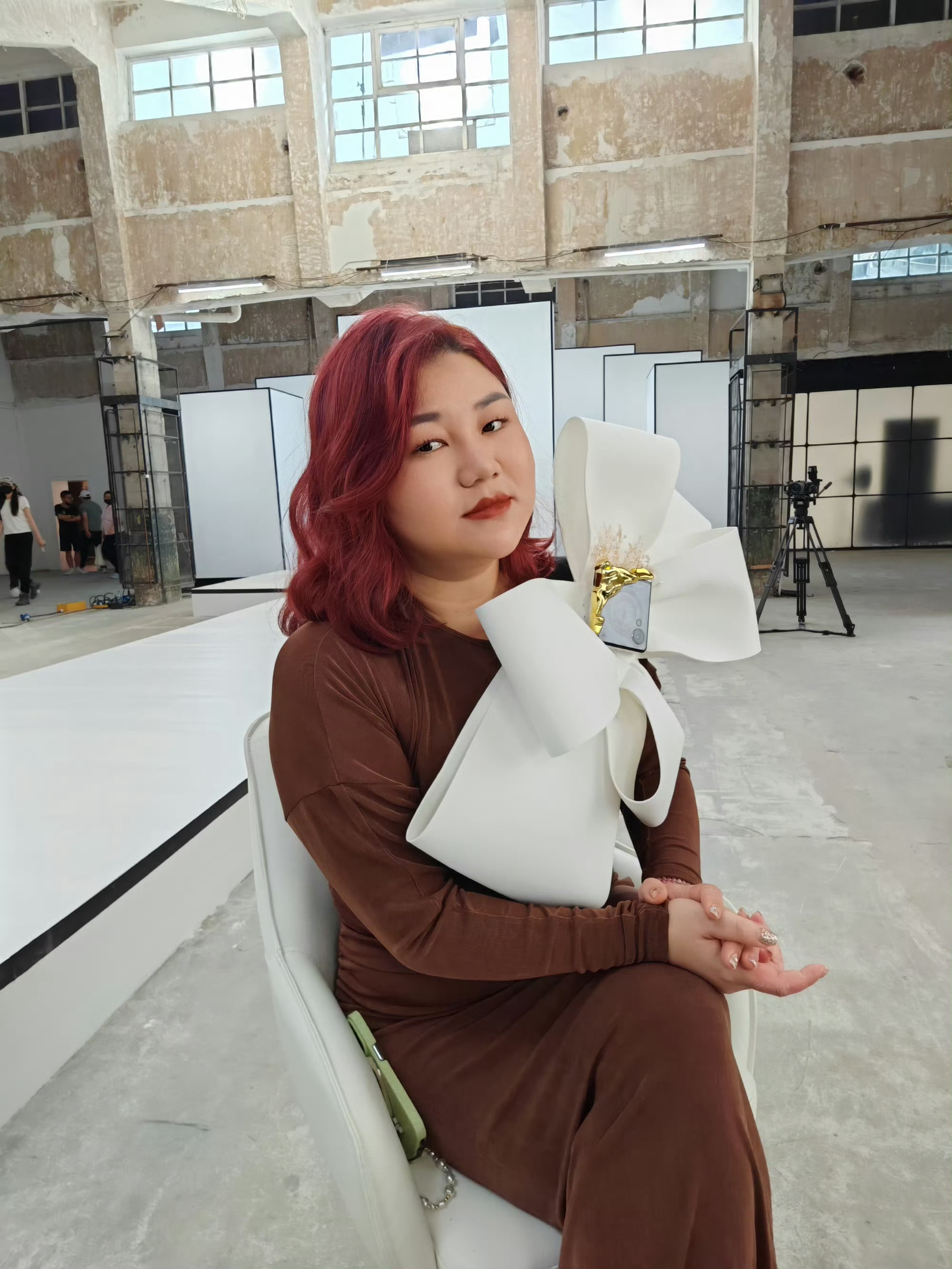 杨天真又来面试了吧，刚坐到那里就感觉压迫感满满…|杨天真_新浪新闻
