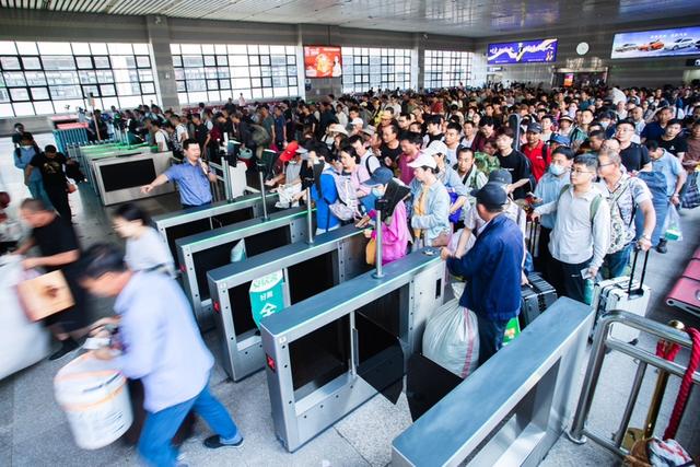18.9万人次!本周六,北京西站迎端午旅客发送高峰|旅客_新浪财经_新浪