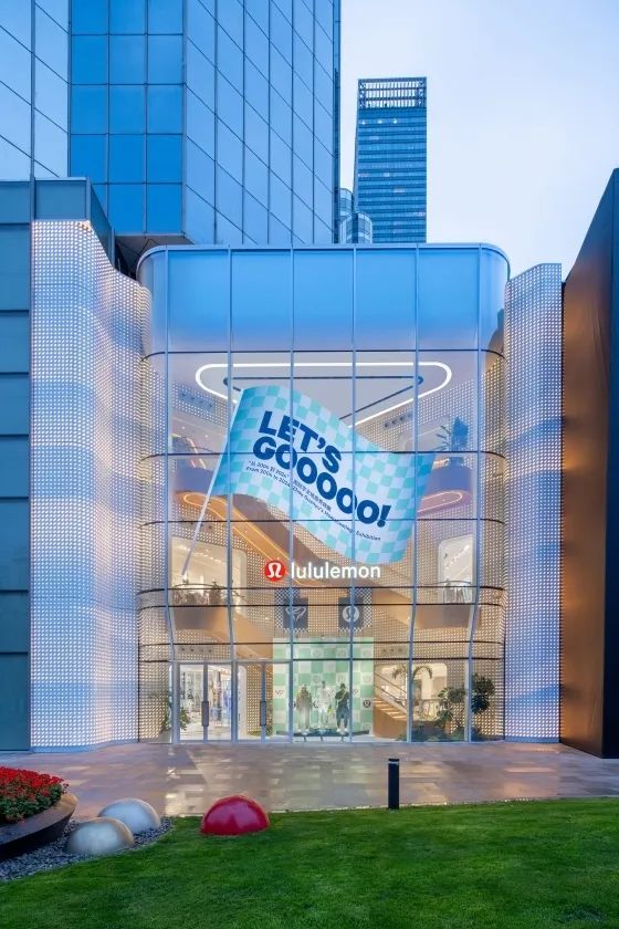 lululemon静安嘉里中心门店.