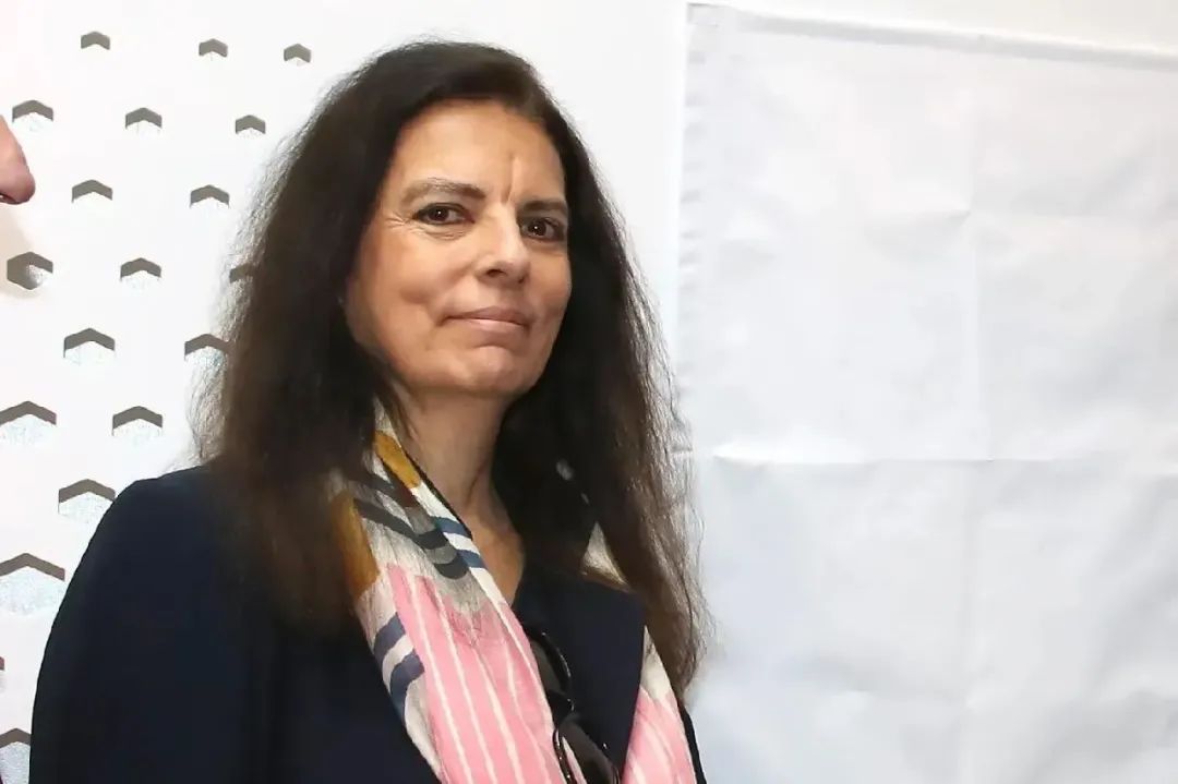 刚刚,全球首个拥有千亿美元资产的女性诞生