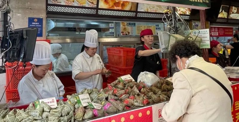 粽子产品毛利率约为40%,小龙虾产地酒店预订同比增三成