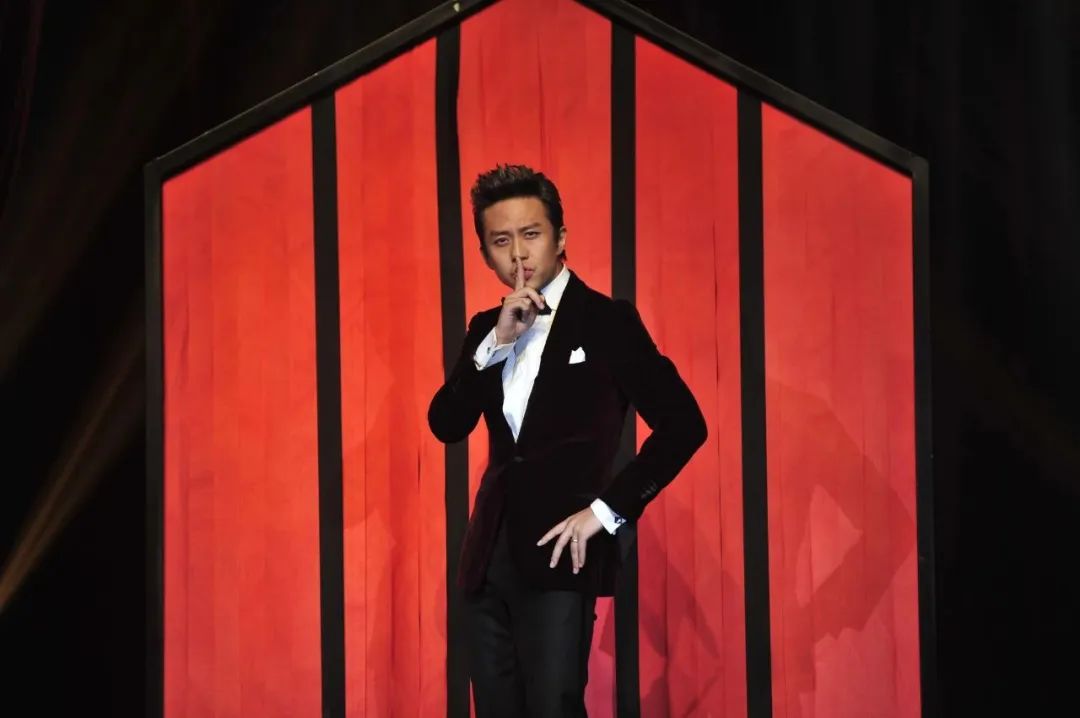 南昌演员邓超突然全网暴露