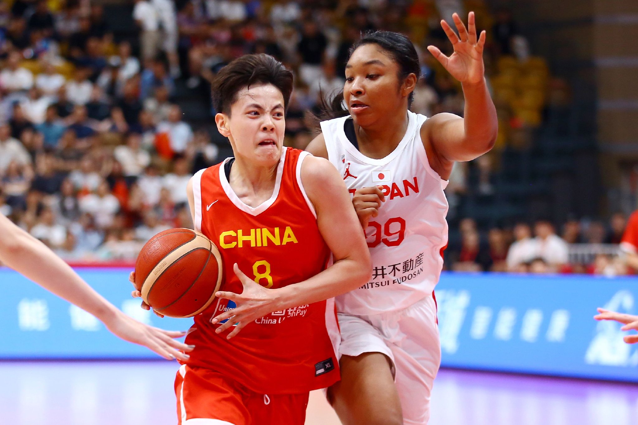 中国女篮杨舒予状态神勇.