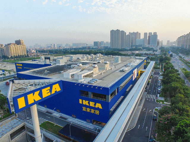 桂澜路千米商贸长廊。