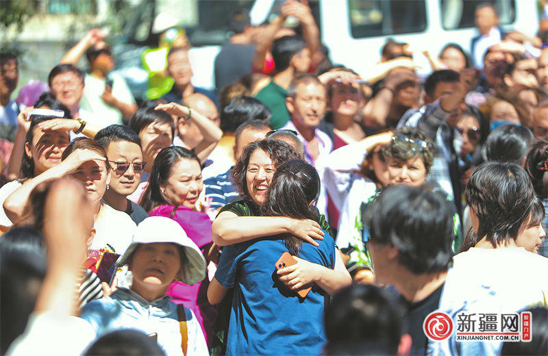 【关注2024高考】高考这一站有你真好——社会各界用爱共护赶考路