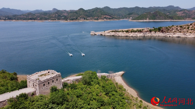 人民网记者 周博摄承德宽城蟠龙湖喜峰口水下长城.