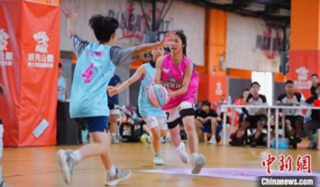 "粉色风暴"女子篮球3v3联赛佛山站完赛