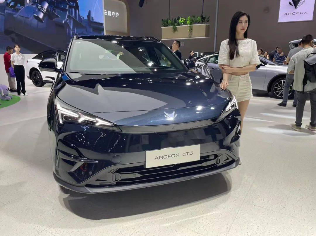 重庆车展丨阿尔法s5化身汽车影院,阿尔法t5配800v快充