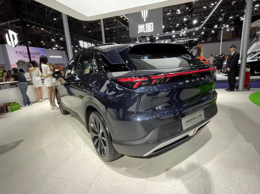 重庆车展丨阿尔法s5化身汽车影院,阿尔法t5配800v快充