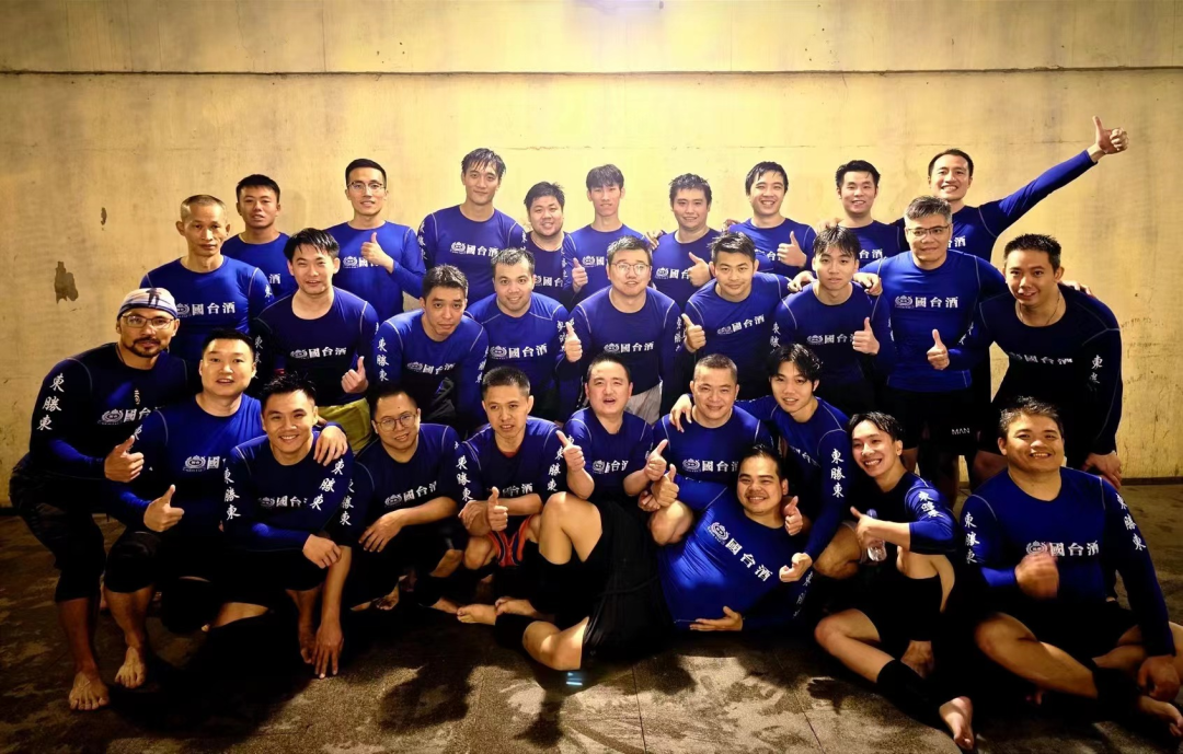 不输隔壁村,转眼就扒了三代!