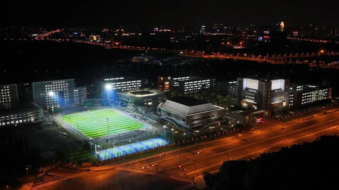 合肥一中淝河校区项目夜景航拍合肥一中淝河校区项目建筑内部实景截至