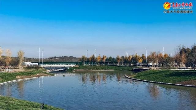 风景如画的水磨河畔.资料图片