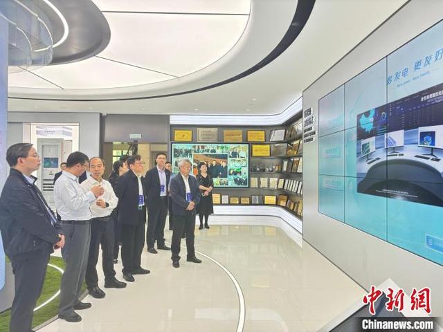 赵强 摄如何为发展新质生产力提供良好的法治保障?