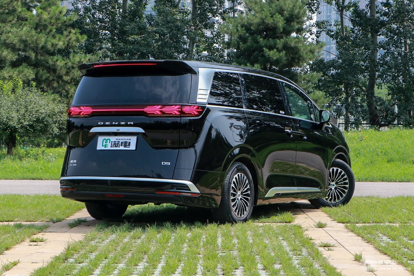 腾势汽车登陆香港 腾势d9意向售价66.8万港币起