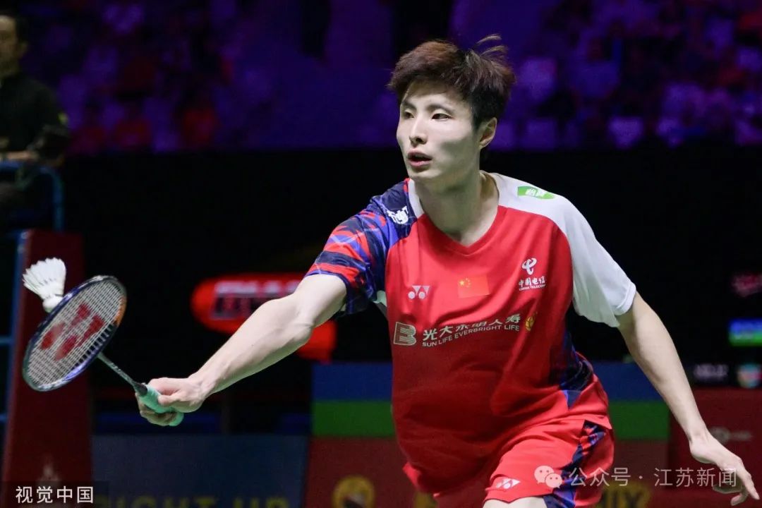 2024印尼羽毛球公开赛男单决赛:石宇奇2-1安东森夺冠今年以来石宇奇