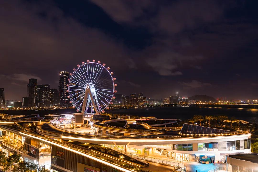 其中龙华壹方天地,深圳万象城,深圳欢乐港湾三大项目的客流表现位列