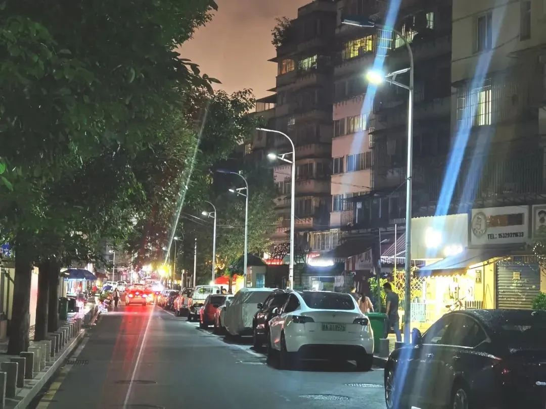 34盏太阳能路灯"上岗"!玉溪路终于不再黑漆漆|市民@代表委员