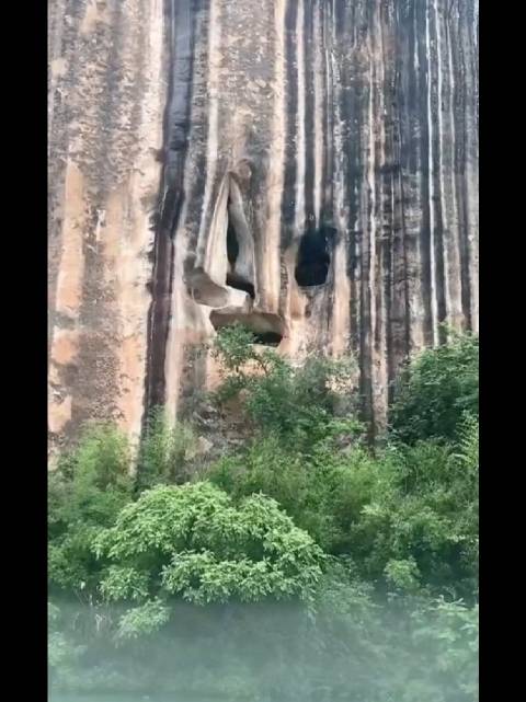 千年悬棺位于湖南省郴州市苏仙区的飞天山国家地质公园内|湘南地区|梁溪|历史|洞穴|旅行家_新浪新闻