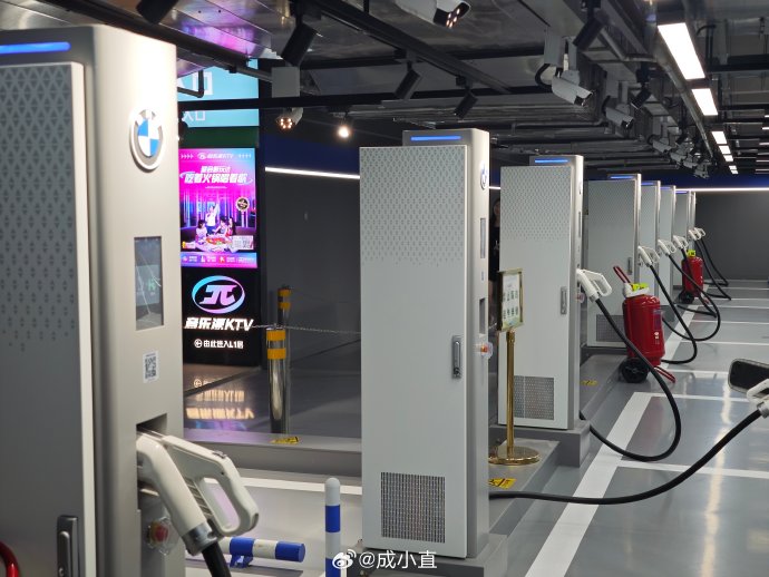 宝马的充电桩,可真不多见!