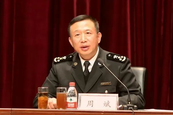 周斌资料图公开资料显示,周斌出生于1958年,辽宁本溪人,长期在海关