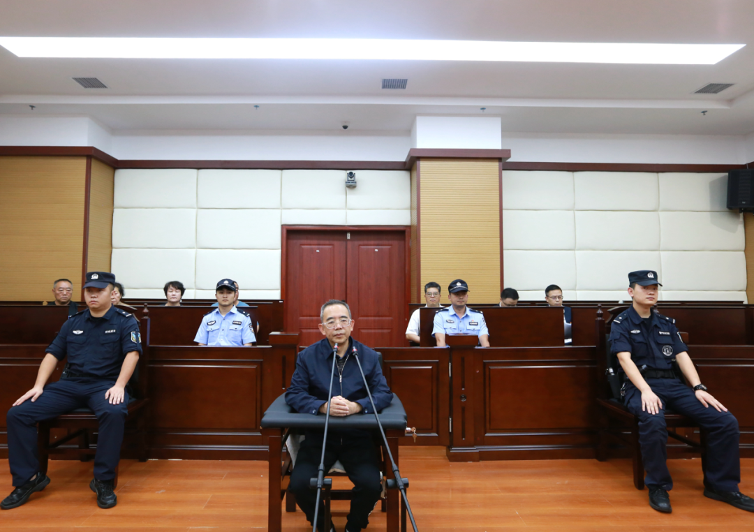 政法委书记,原铜仁行署副专员,铜仁市委副书记,贵州省环境保护厅党组