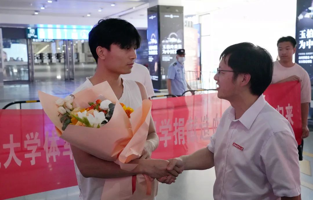 体育生他曾获得2021年江西省大众跆拳道系列赛(景德镇站)优秀裁判员