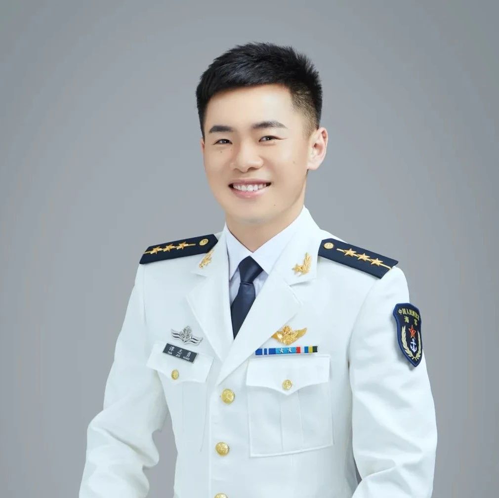 入伍10年,换了3个军种,这上尉真帅!|飞行员_新浪新闻