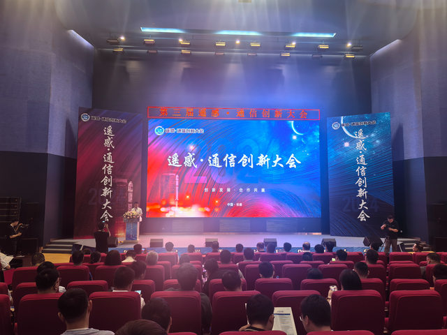 高考网上评卷工作于10日全面启动,在吉林大学和东北师范大学设评卷点