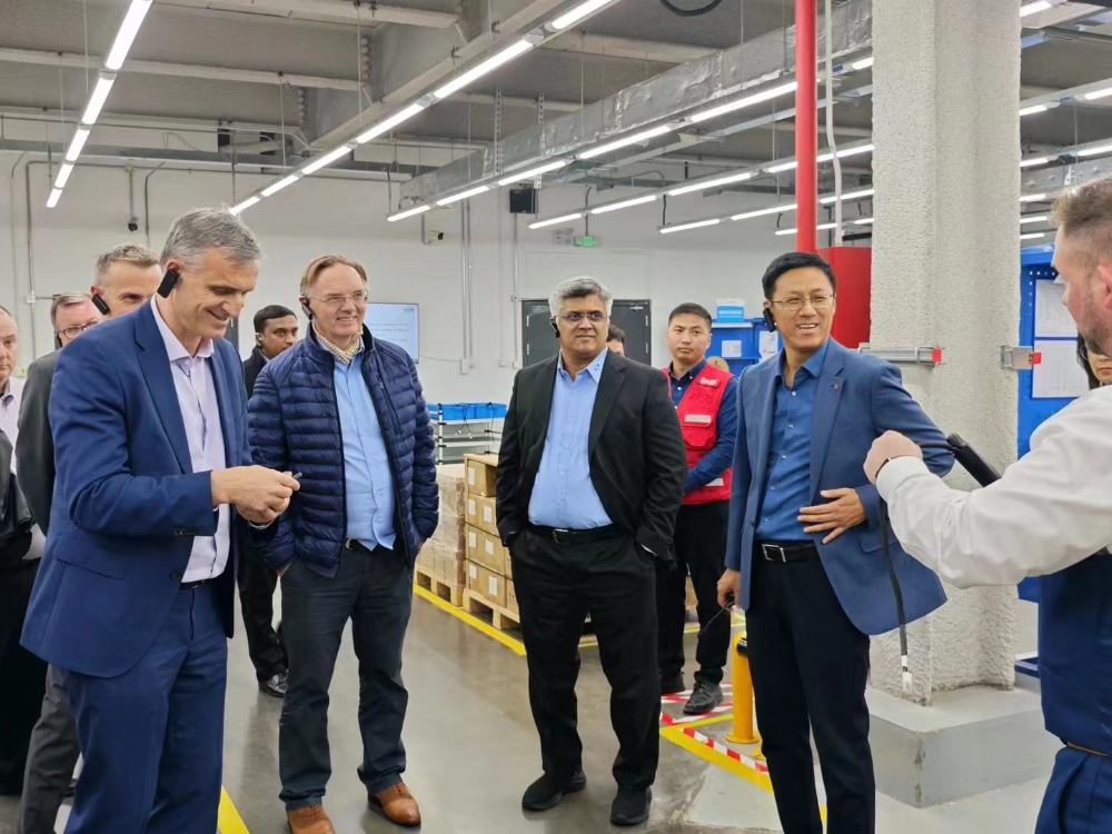 苏世博全球管理层参观南京工厂(受访者供图)