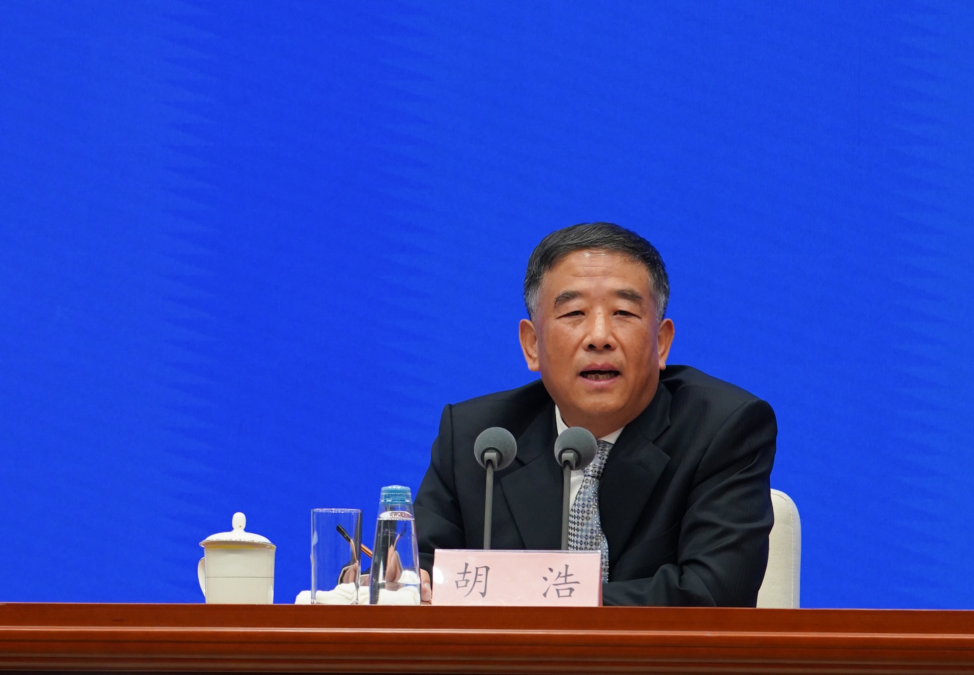 "嫦娥六号再创中国航天的世界纪录"