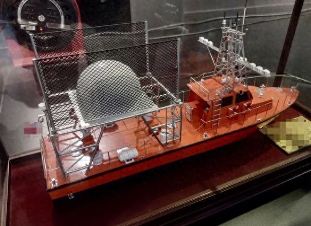 台媒称，台“中山科学研究院”自行研发的“勇武专案”遥控靶船，有成为“自造攻击型无人艇”的潜力。图自台湾《联合报》