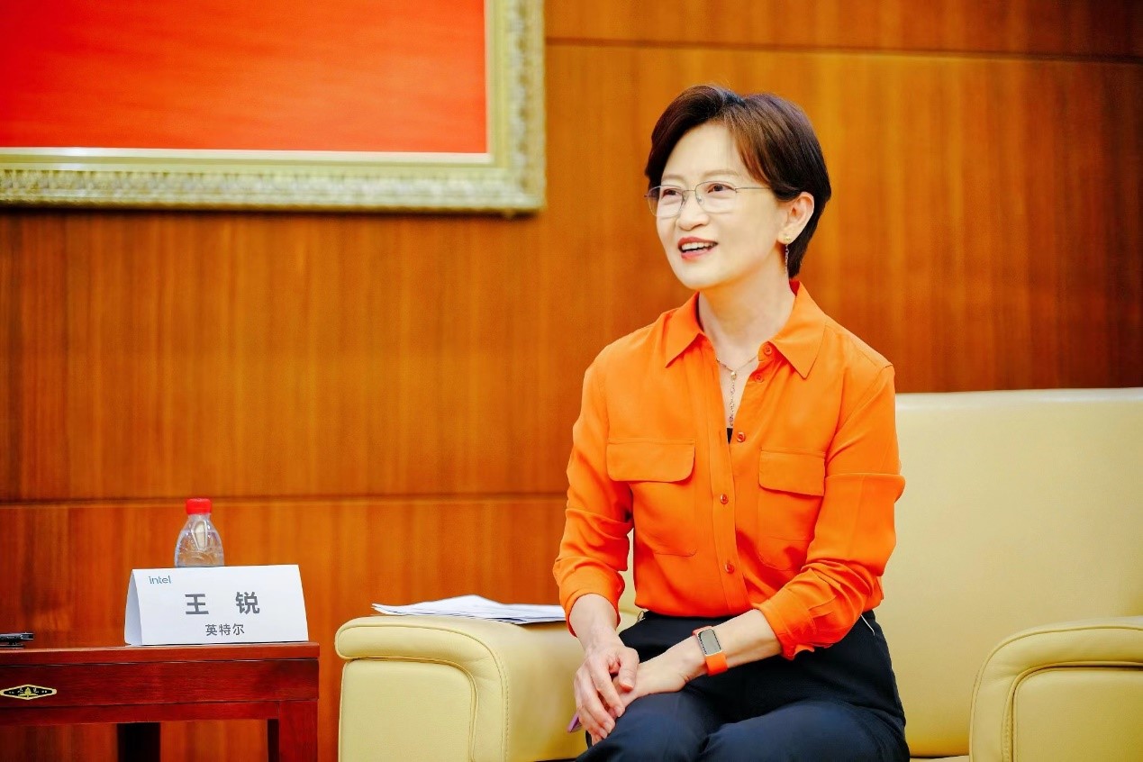 独家专访 | 英特尔中国区董事长王锐:重返领先,"雪球"会滚起来的