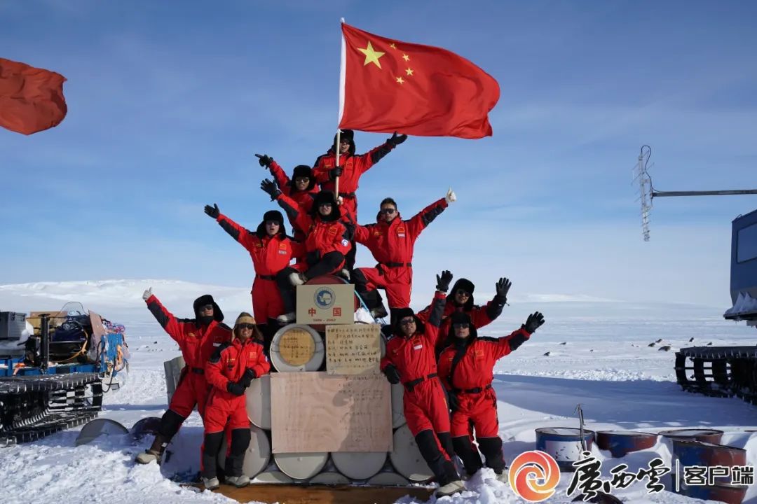 中国第32次南极科考队格罗夫山队收集陨石603块。桂林理工大学供图