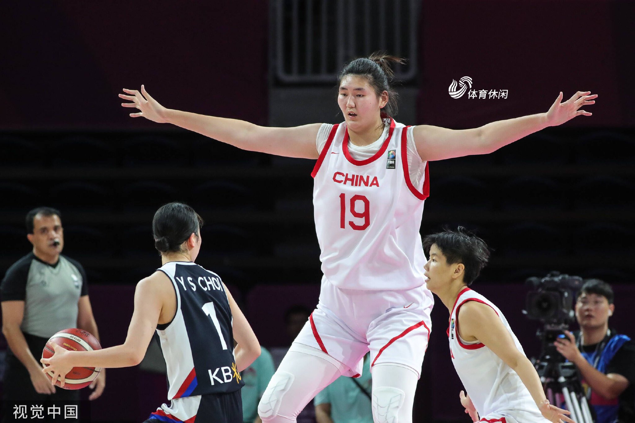 张子宇延续统治表现 中国U18女篮晋级决赛|女篮|U18|中国_新浪新闻