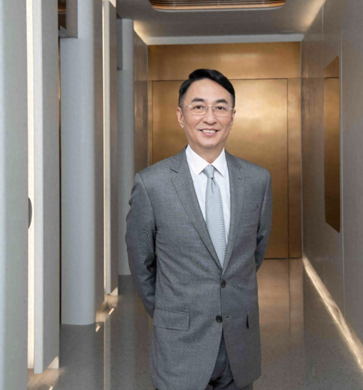 61岁李家杰获大紫荆勋章,领跑香港地产二代,李兆基79岁才获授勋|绅士|太平|富二代|名单_新浪娱乐_新浪新闻
