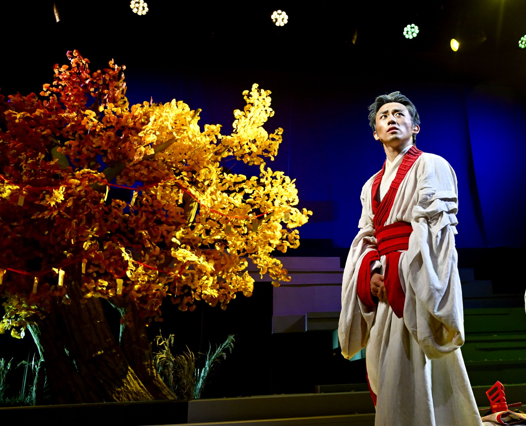 黃盈導演作品七小時馬拉松戲劇《孔丘》再度上演，換個視角看經典 - 新浪香港