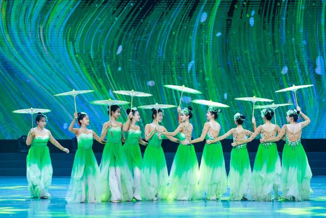 演出现场(中国东方演艺集团供图)