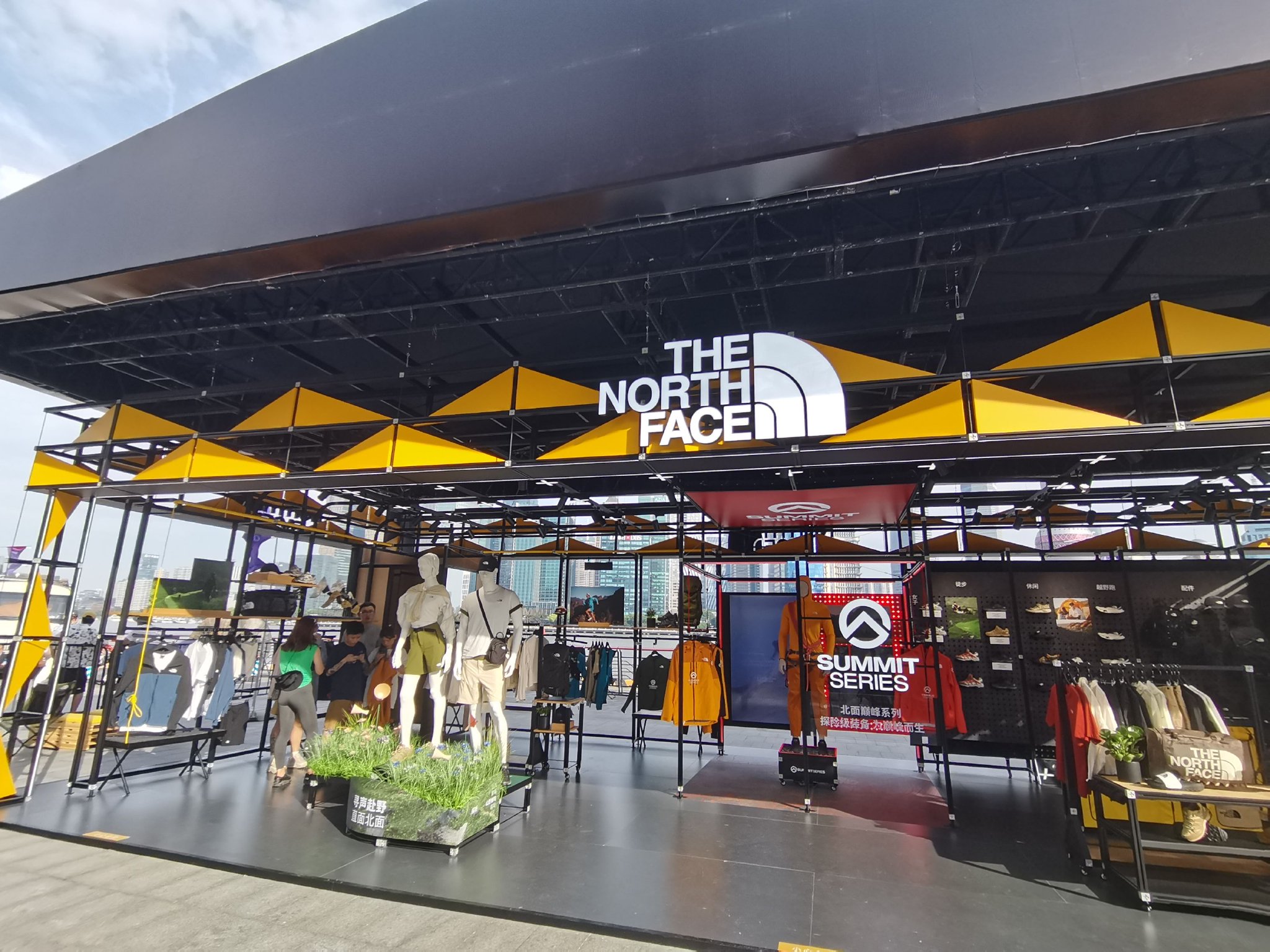 北面成了威富集团增长"独苗",它将攀岩节首秀放在中国有何意图?