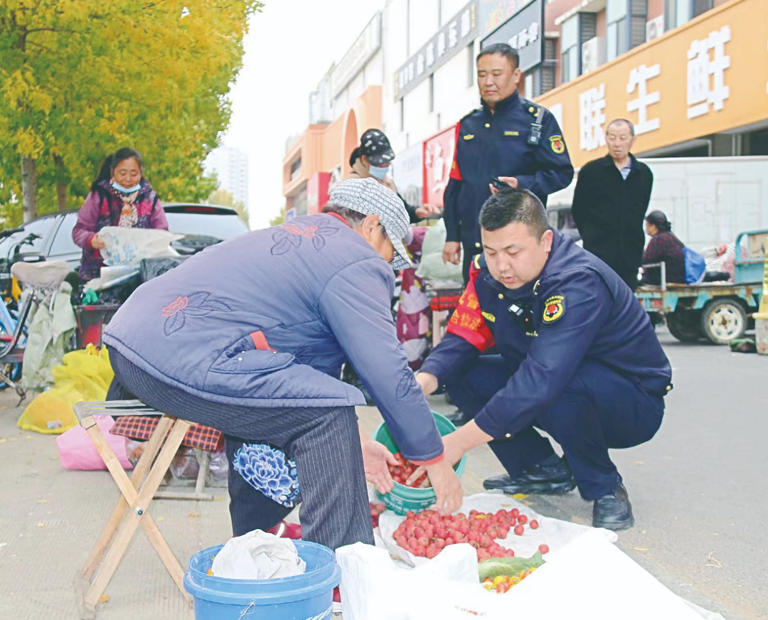 【"双争"有我——365百姓故事汇】奋战在城管一线的柔情"硬"汉