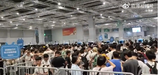 10万张票一分钟卖光!