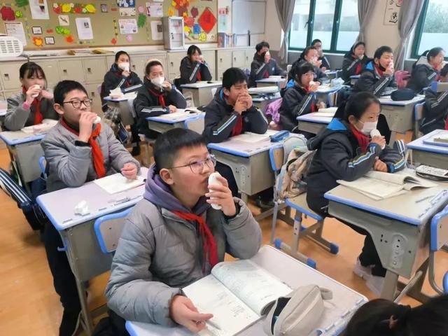 上海长宁推进ai听说课堂登陆中小学语言教学