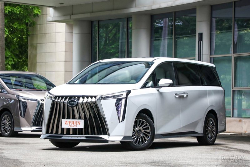 零重力座椅/油电混动 传祺e8荣耀版上市 售16.68万元起-新浪汽车