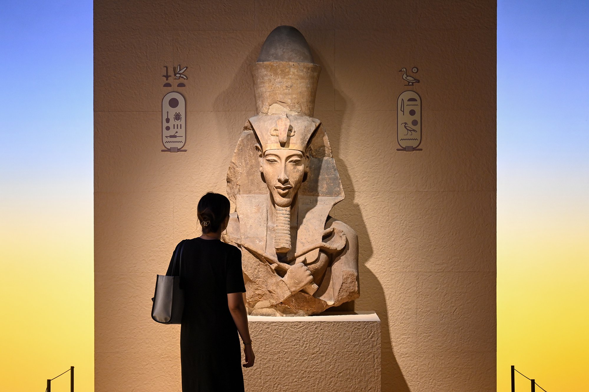 2024年7月17日,上海博物馆,埃赫纳吞雕像.澎湃新闻记者 朱伟辉 图